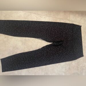 Womens Lululemon Leggings -black camo, NWOT, size 12